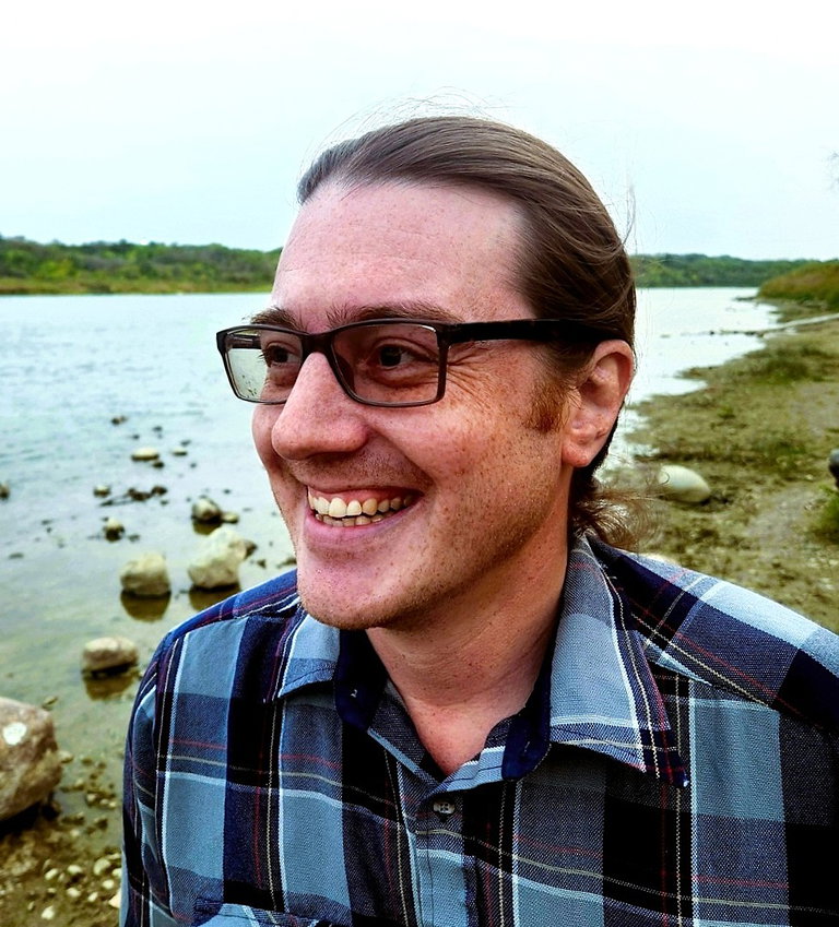 Photo of Gabriel smiling