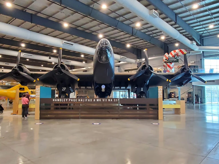 Large plane