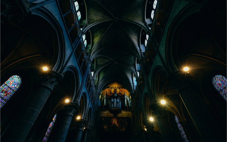 Photo by Francesco Ungaro
