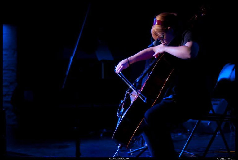 Clara Shandler: Sidewalk Cellist